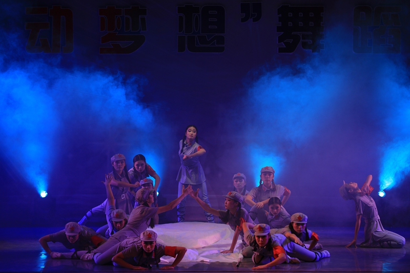 3外语系无名花_副本.jpg 3外语系无名花_副本.jpg